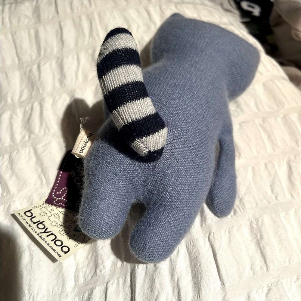 🇨🇦BUBYNOA Handmade Cashmere Cat Plush NWT Handmade in Canada - Picture 4 of 9